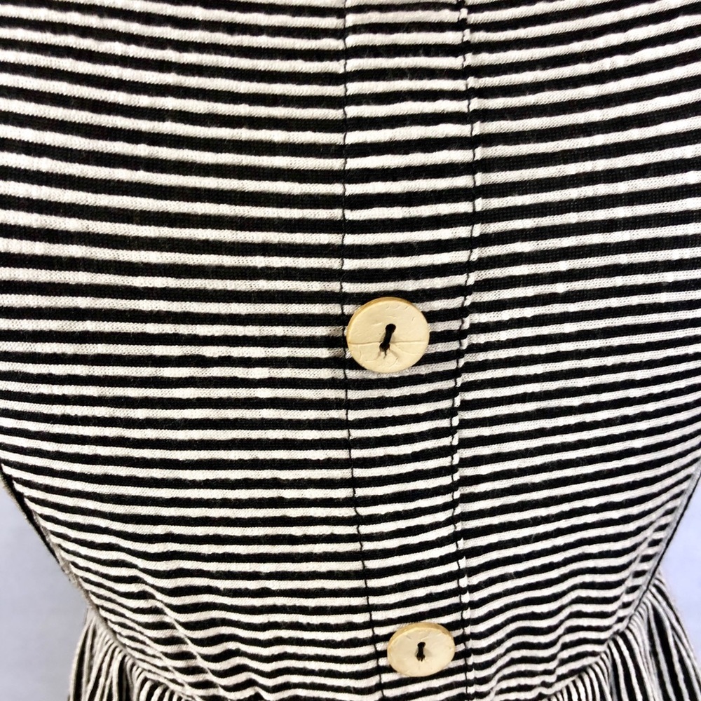 🆕SALE🎉Black & White striped maxi dress - Picture 7 of 8